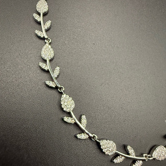 Cubic Zirconia Crystal Leaf Vine Bridal Necklace Jewelry Gifts - Picture 2 of 3